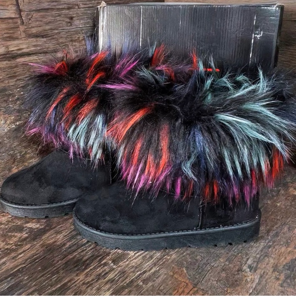 Rouge! Black Boots with Multicolor Fur